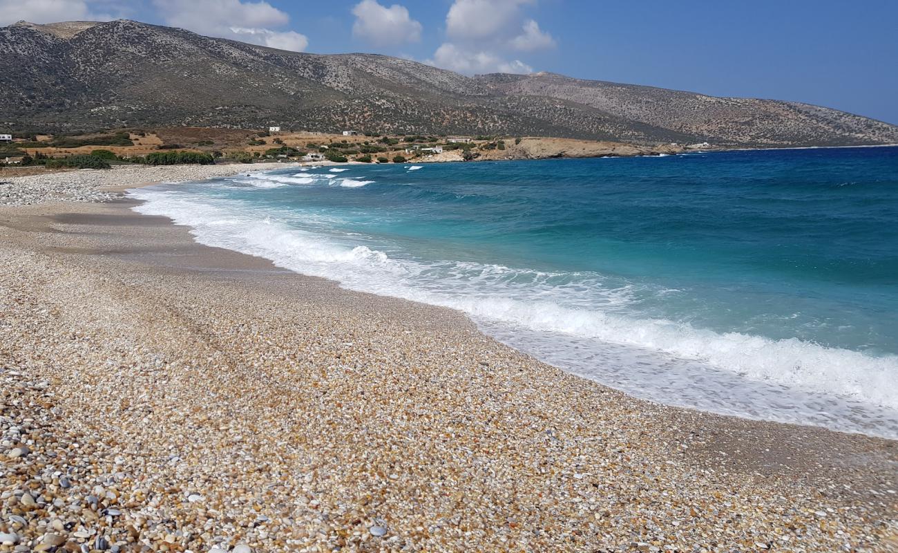 Photo de Paralia Azala avec caillou fin clair de surface