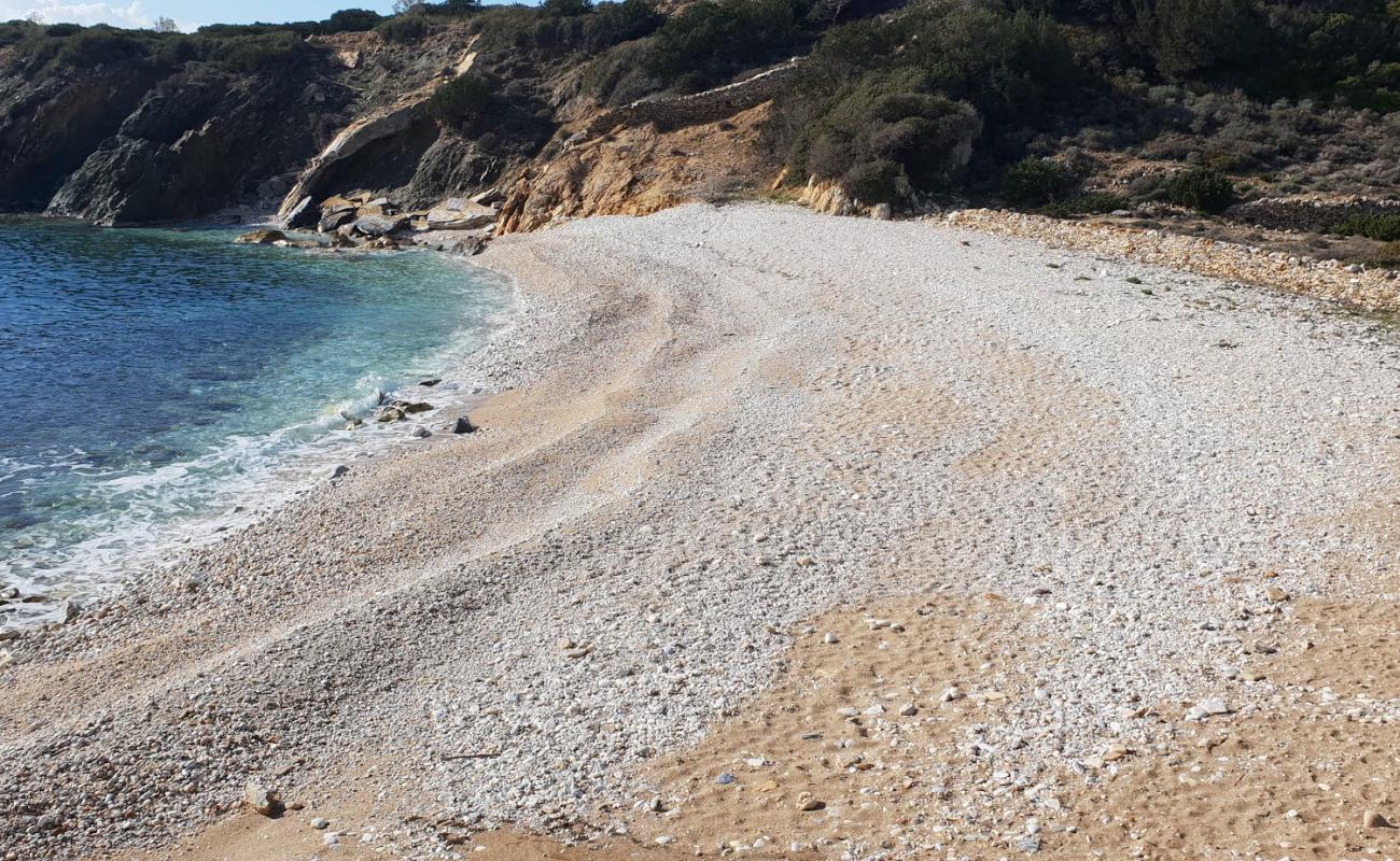 Photo de Anonimus beach avec caillou clair de surface