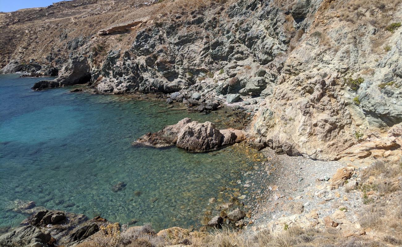 Photo de Katergaki  beach avec terrain rocheux de surface