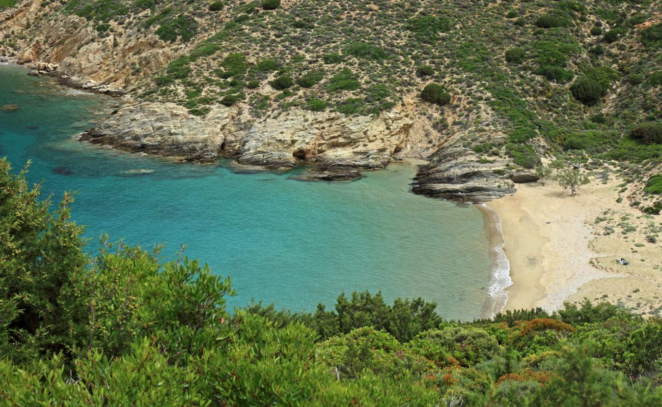 Photo de Aetos beach avec sable lumineux de surface