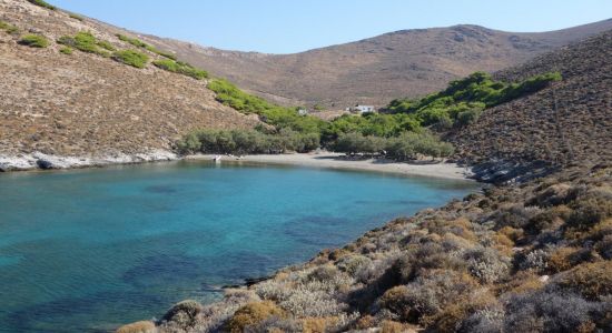 Americanou beach