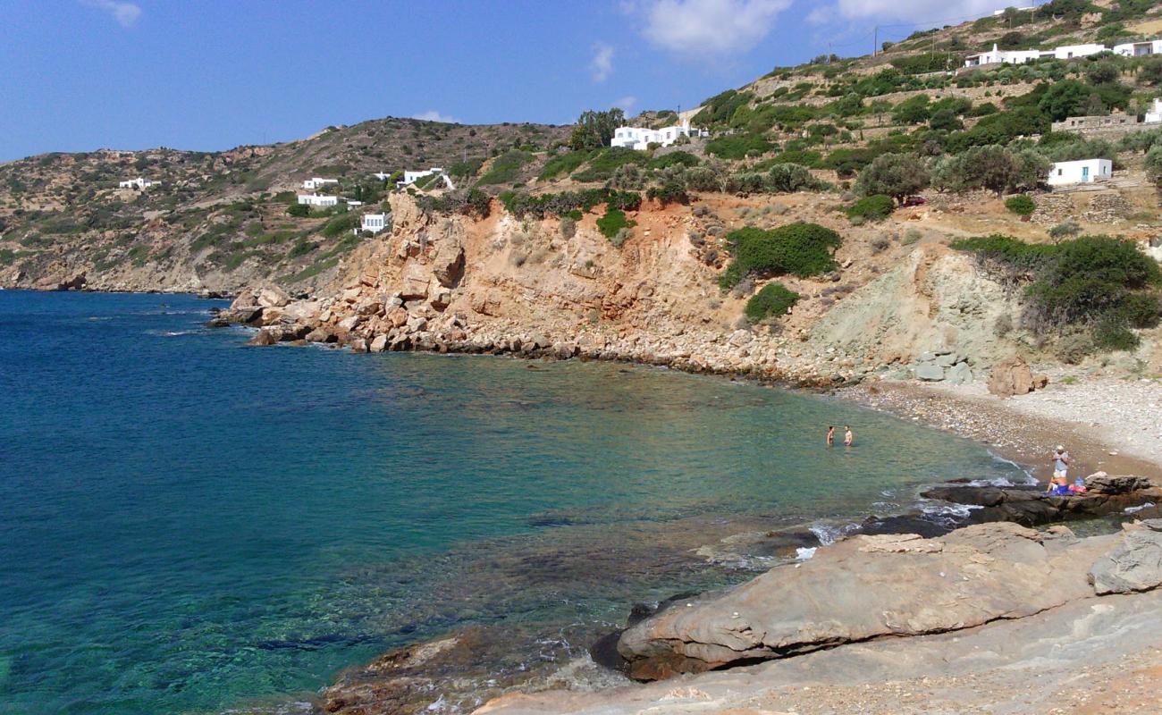 Photo de Saoures beach avec caillou gris de surface