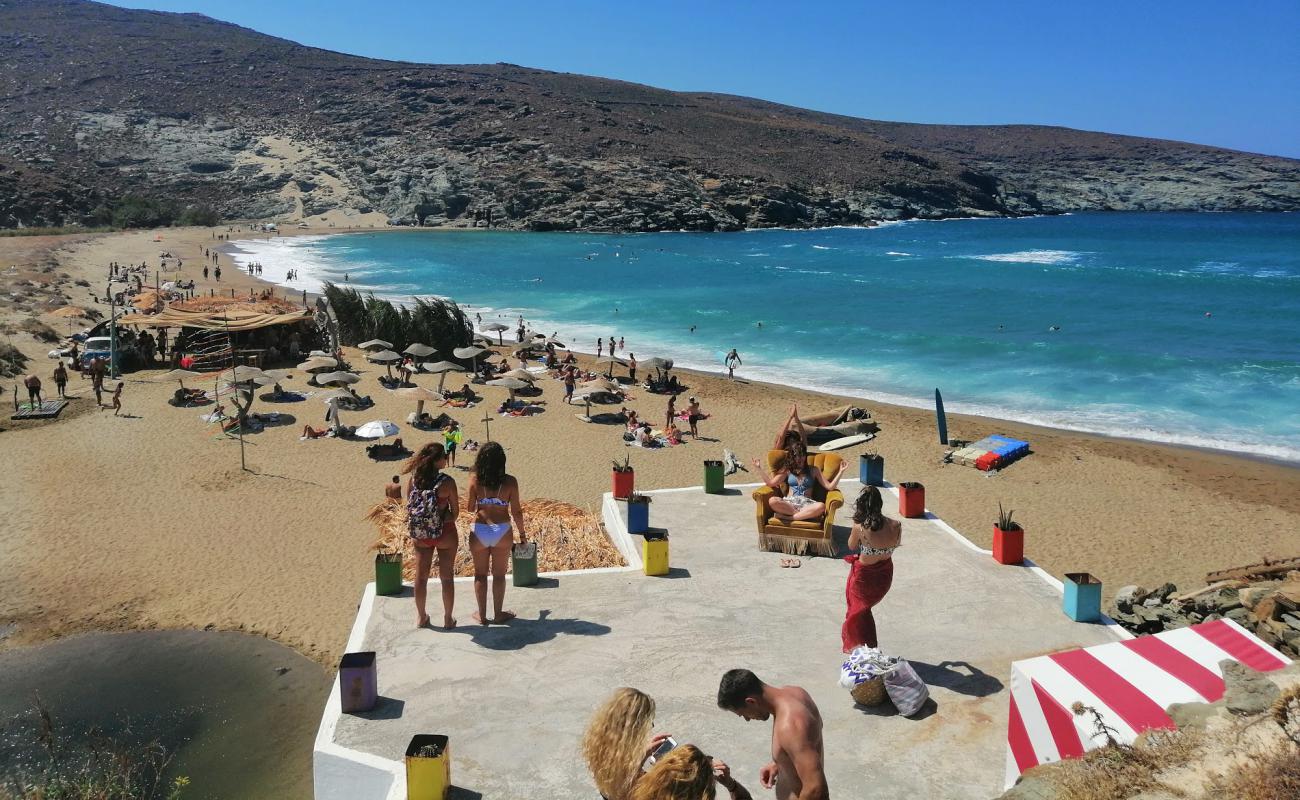 Photo de Plage de Kolimvithra avec sable lumineux de surface