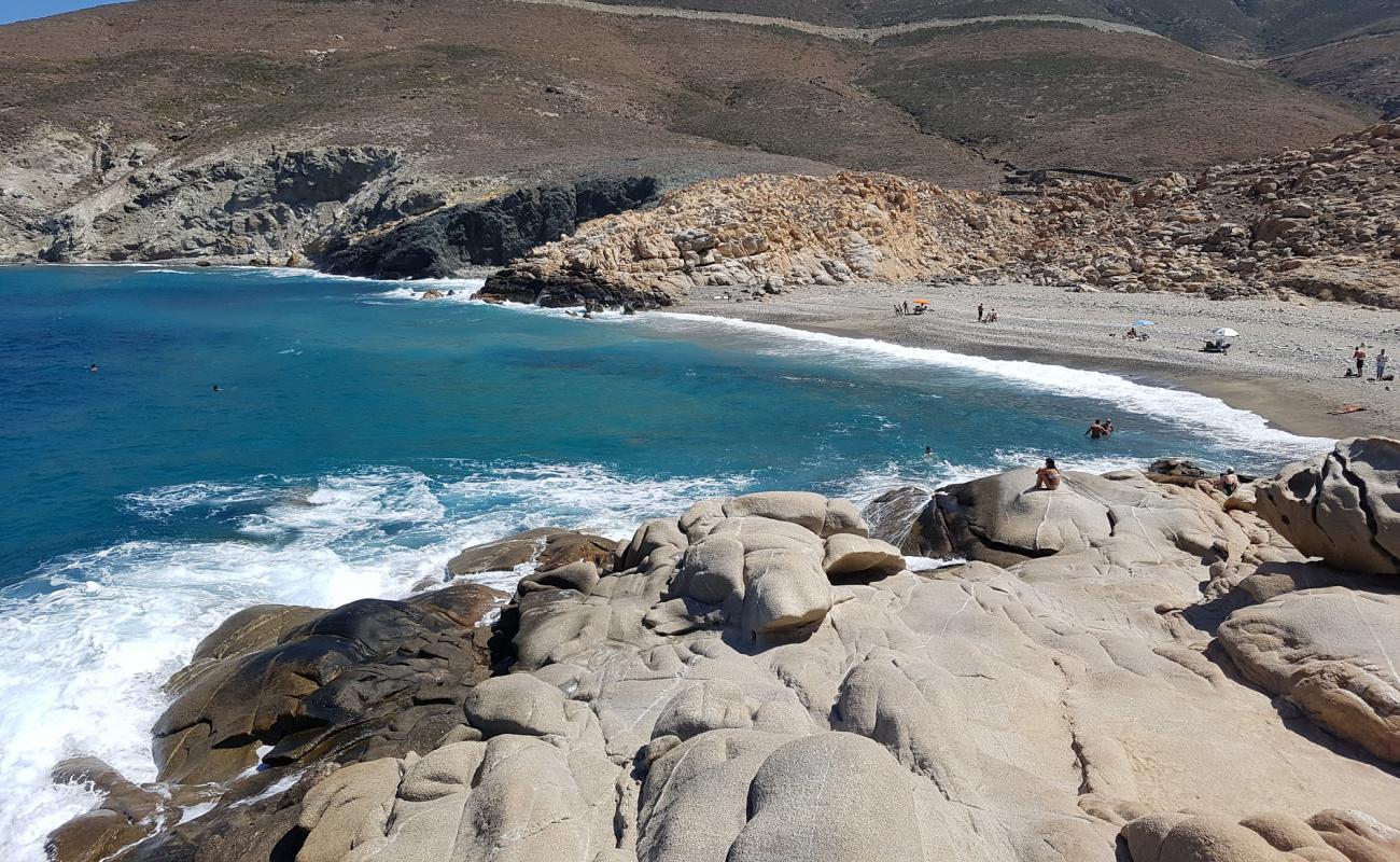 Photo de Paralia Livada avec caillou fin clair de surface