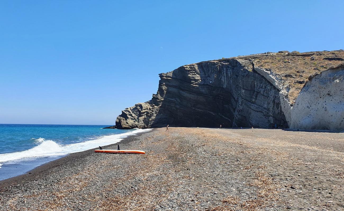 Photo de Cape Columbo avec petits galets noirs de surface