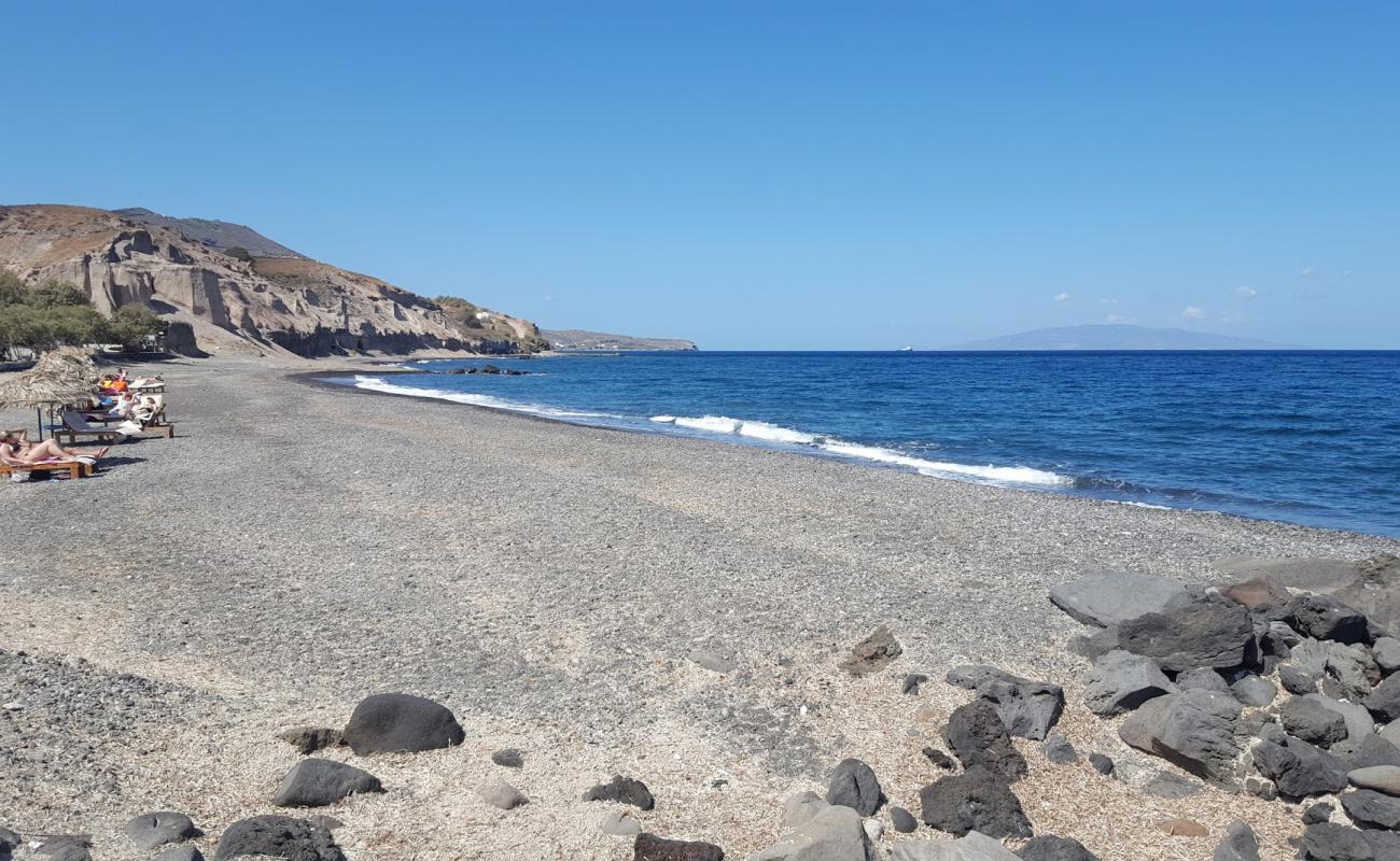 Photo de Vourvoulos beach avec sable gris & galets de surface