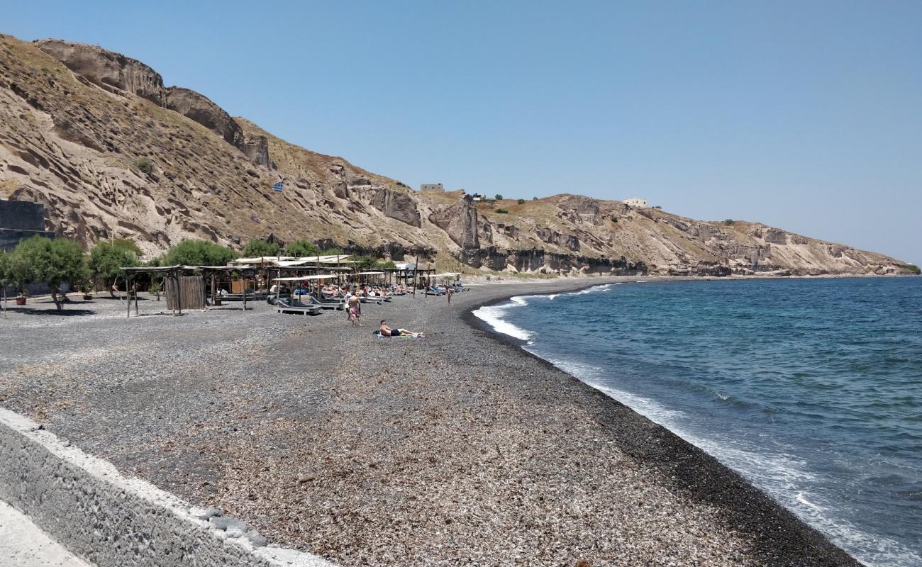 Photo de Kanakari beach avec sable gris avec caillou de surface