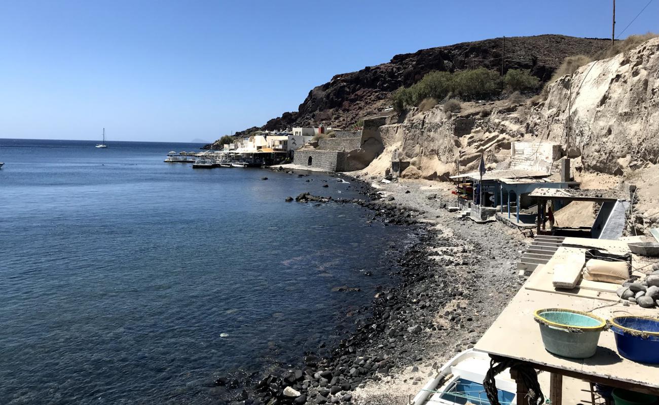 Photo de Paralia Akrotiri avec galets gris de surface