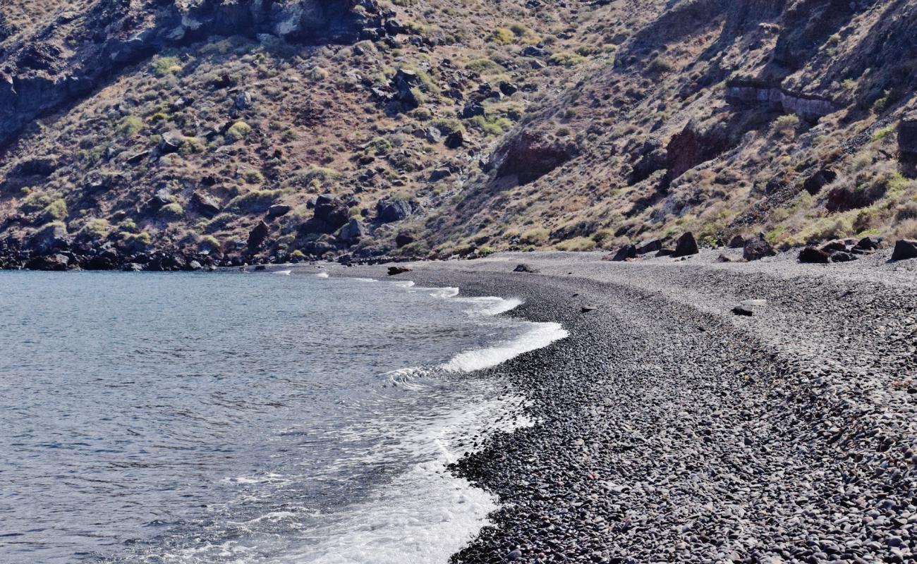 Photo de Riva beach II avec galets gris de surface