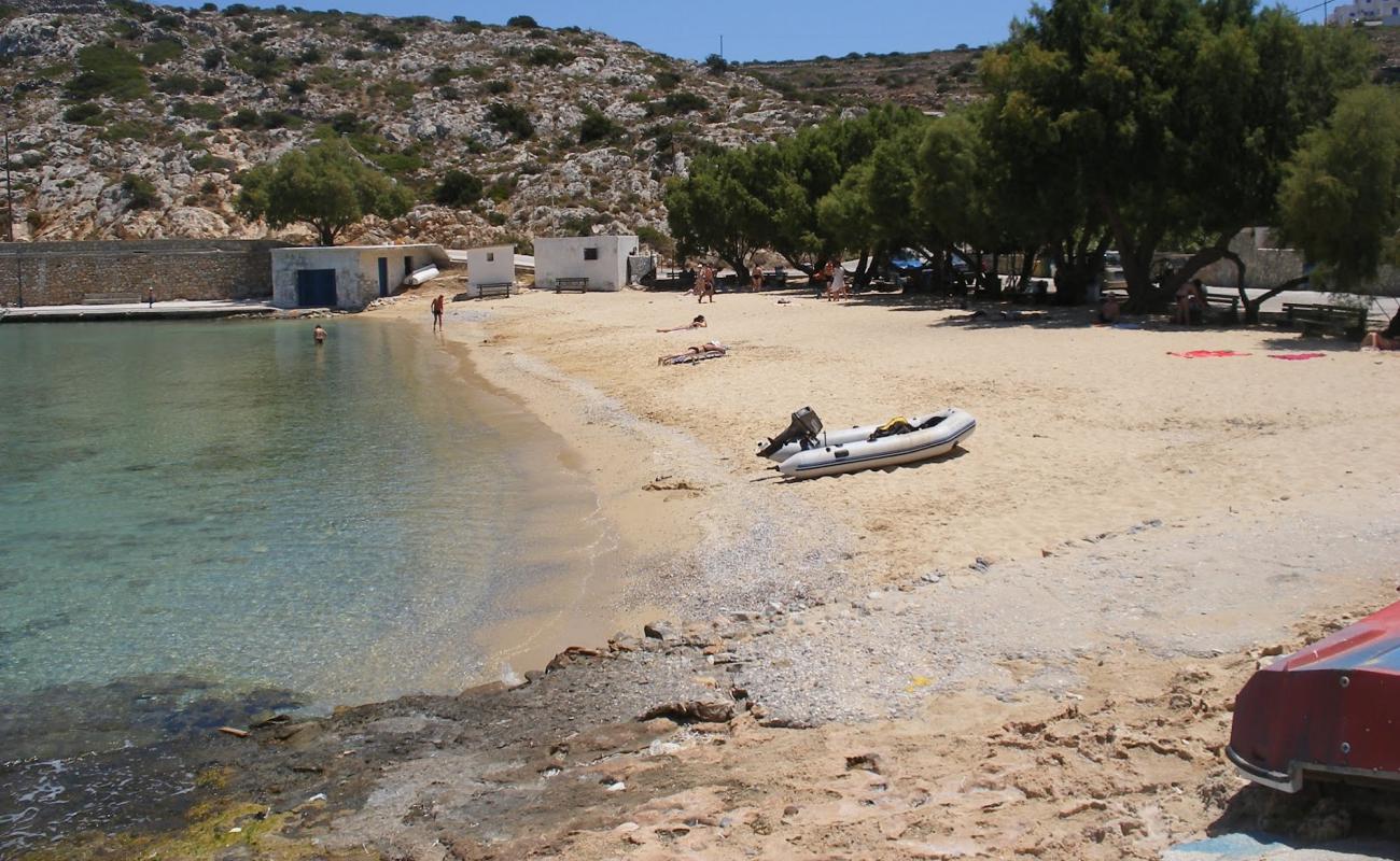 Photo de Agios Georgios avec sable lumineux de surface