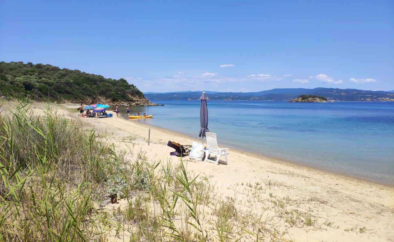 Photo de Faka beach avec sable lumineux de surface