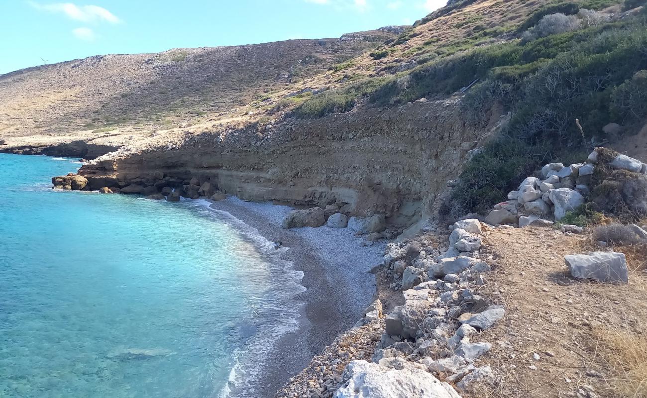 Photo de Patsavra beach avec galets beige de surface