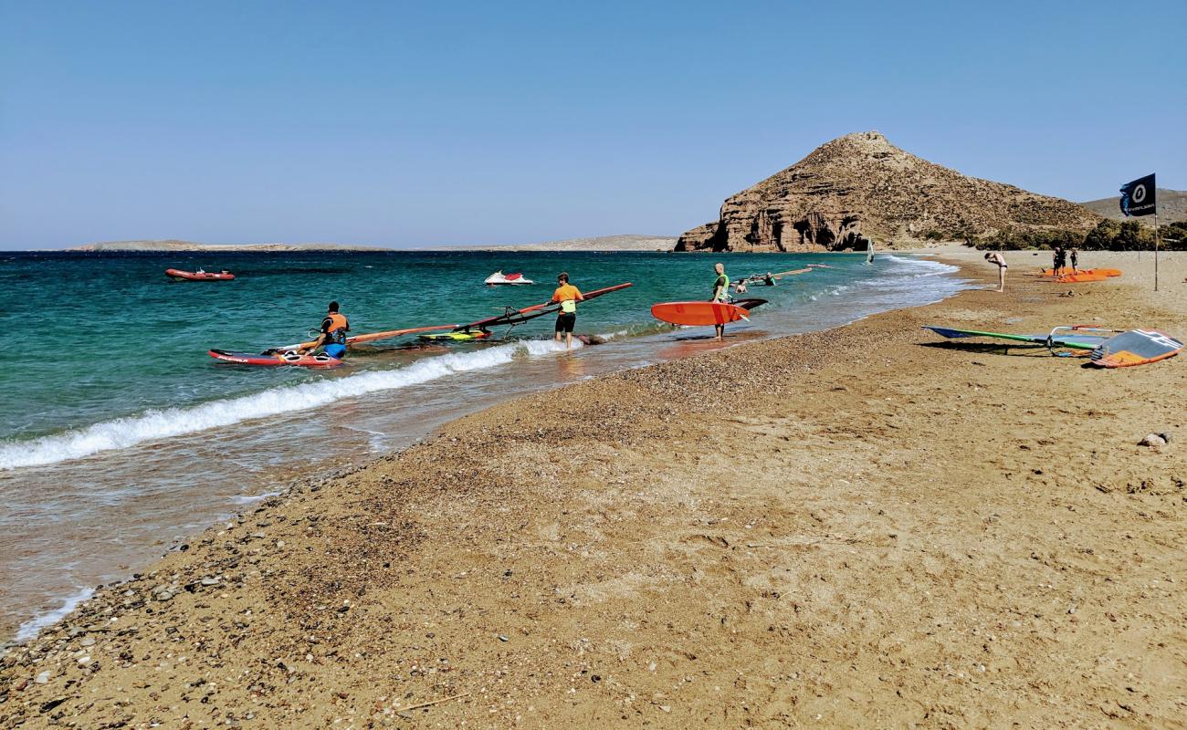 Photo de Paralia Kouremenos avec sable brun de surface