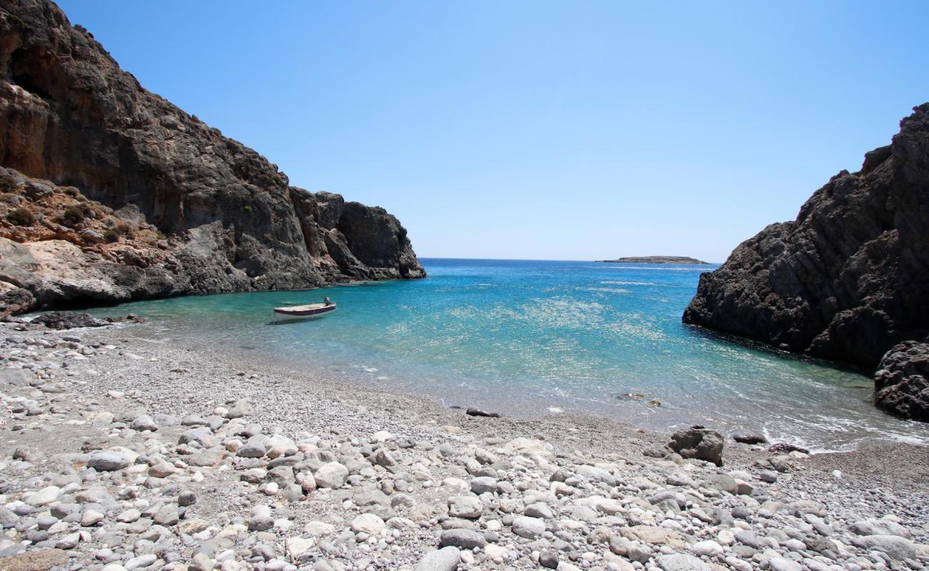 Photo de Agia Irini beach avec caillou clair de surface