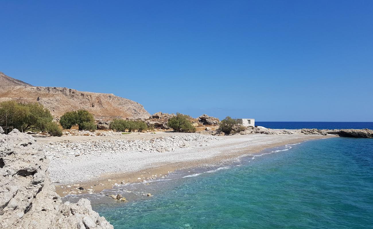 Photo de Livari beach avec caillou clair de surface