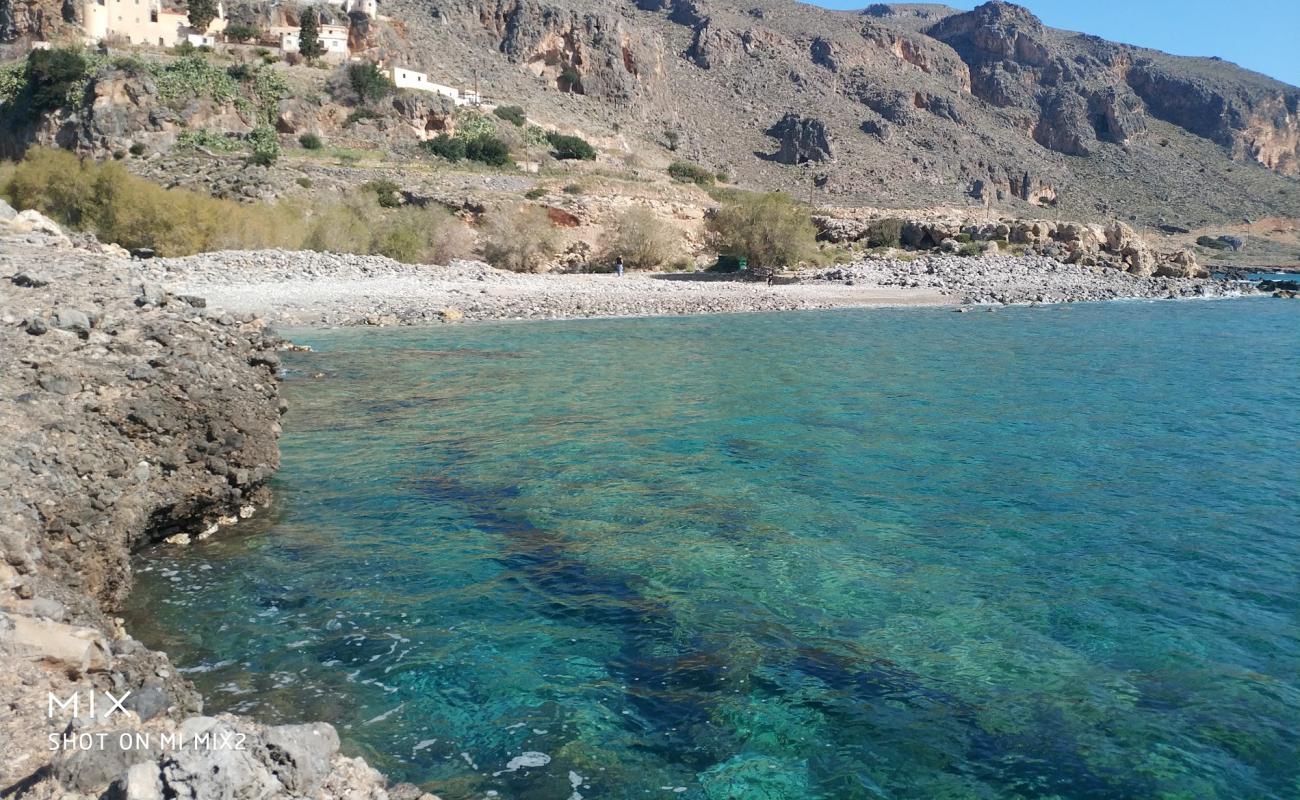 Photo de Kapsa beach avec terrain rocheux de surface