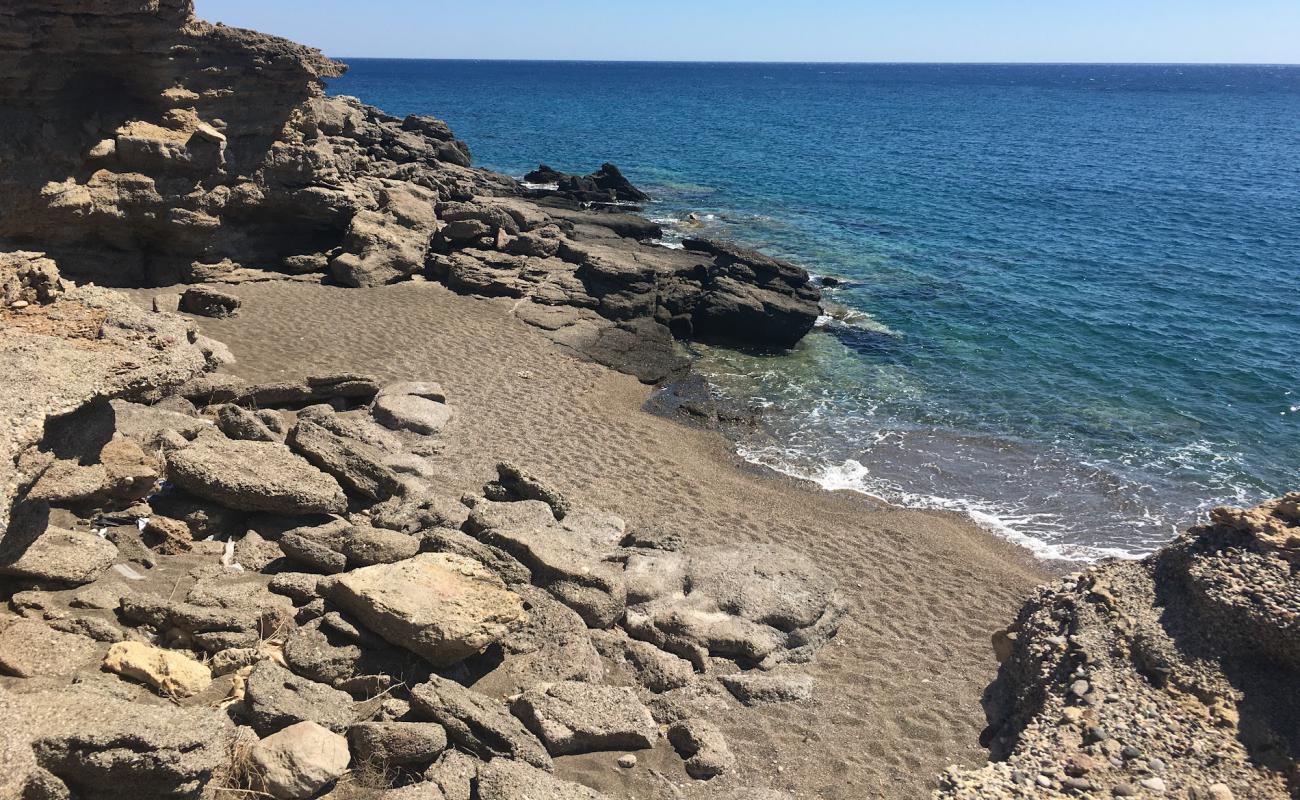 Photo de Psalidi beach avec sable clair avec caillou de surface