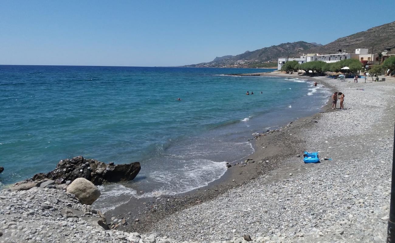 Photo de Koutsouri beach avec sable gris avec caillou de surface