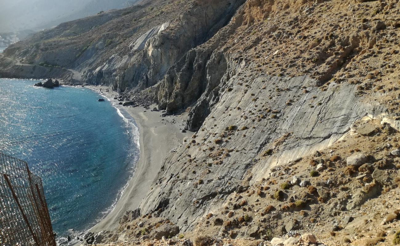 Photo de Krygia Vlychada avec petits galets gris de surface