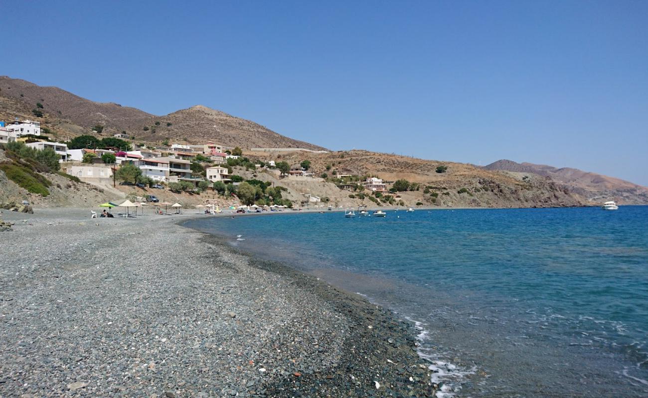 Photo de Chrysostomos beach avec galets gris de surface