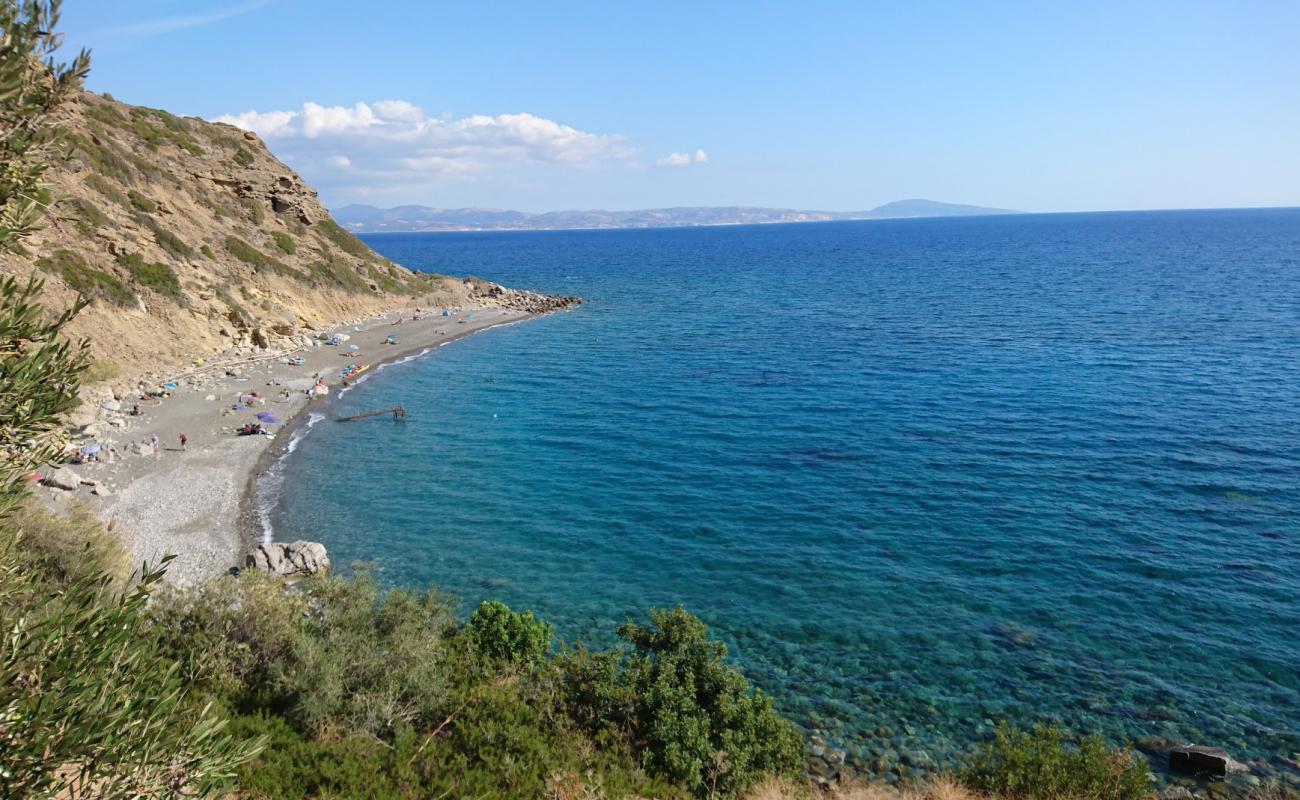 Photo de Lychnistis beach avec galets gris de surface