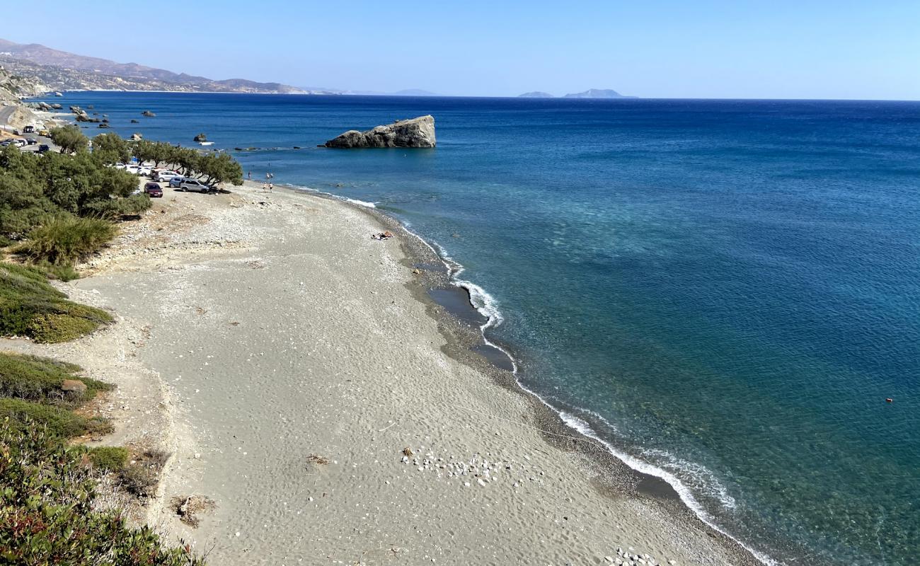 Photo de Dionyssos beach avec caillou gris de surface