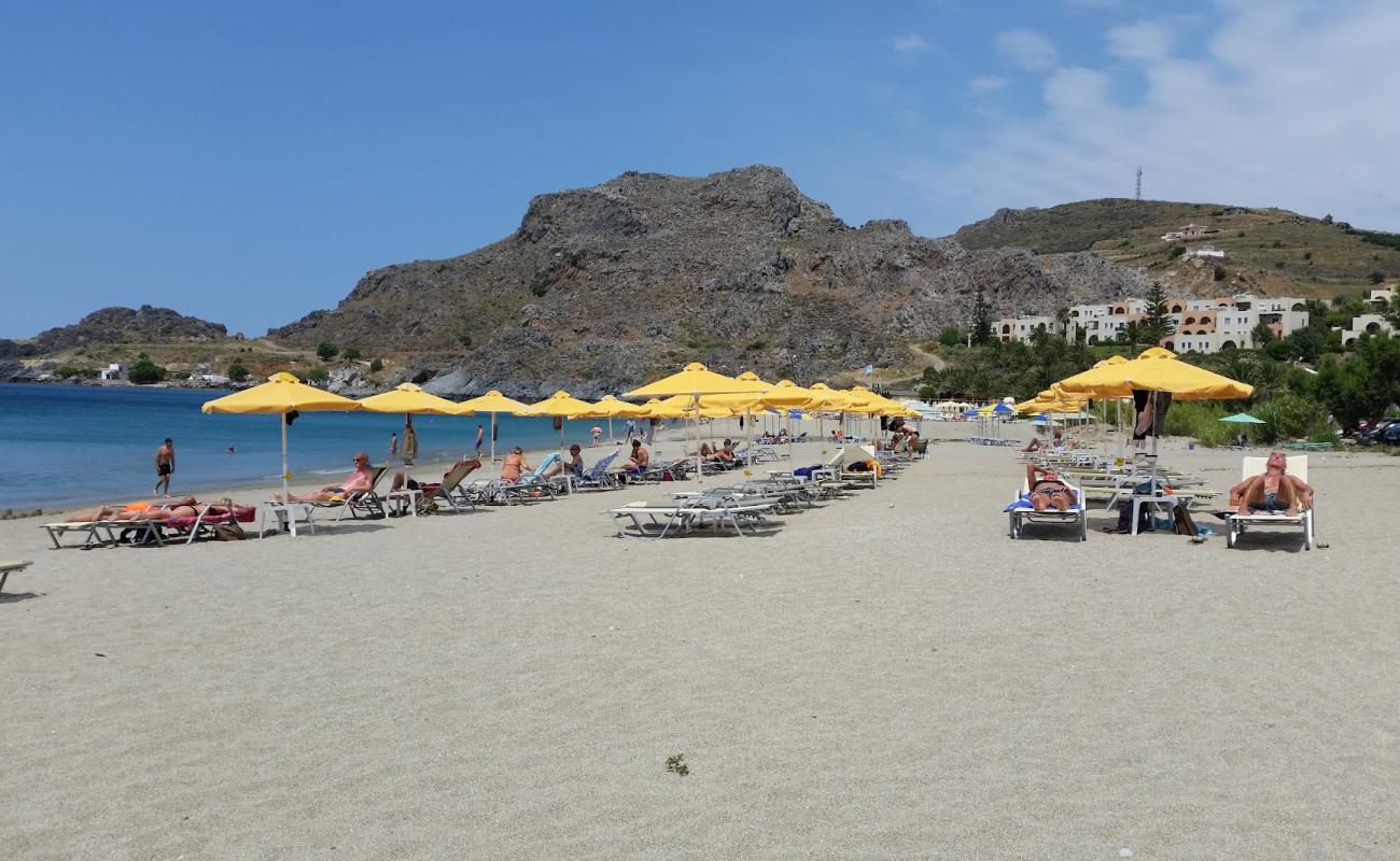 Photo de Plage de Damnoni avec caillou fin clair de surface