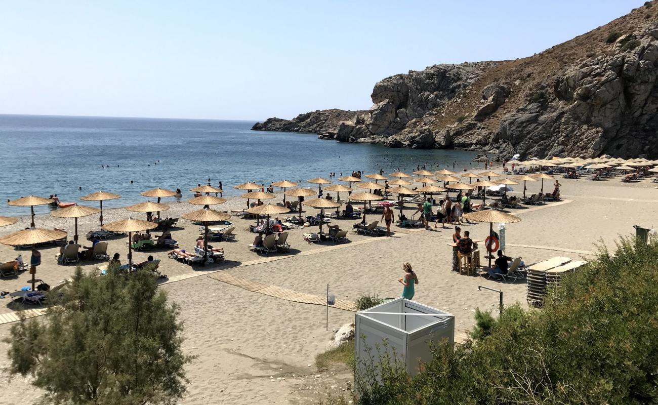 Photo de Souda beach avec caillou fin clair de surface