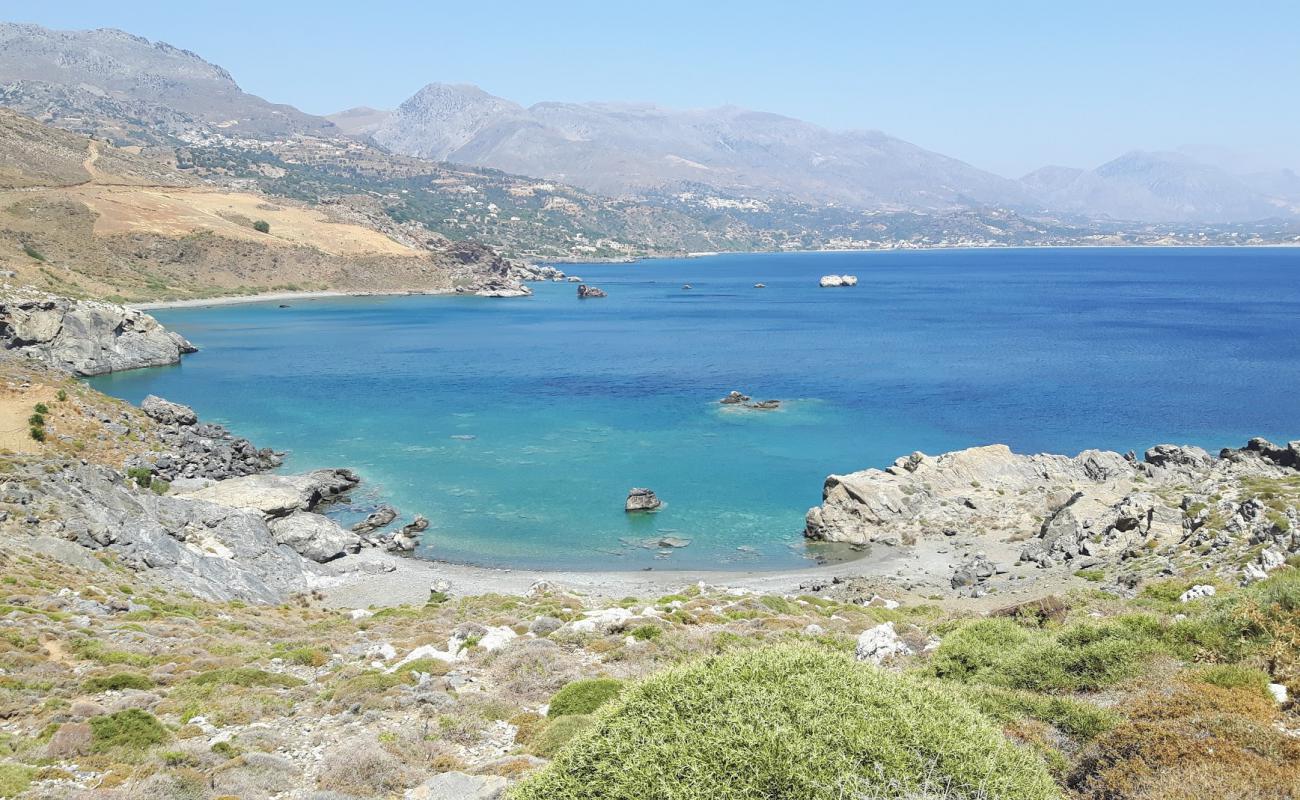 Photo de Stavri beach avec galets gris de surface