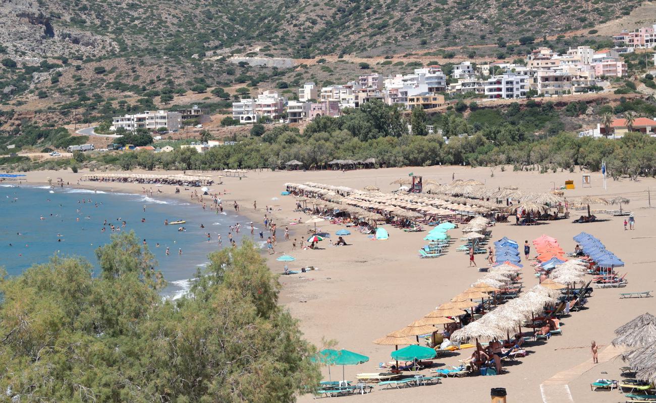 Photo de Plage de Pahia Ammos avec sable fin marron de surface