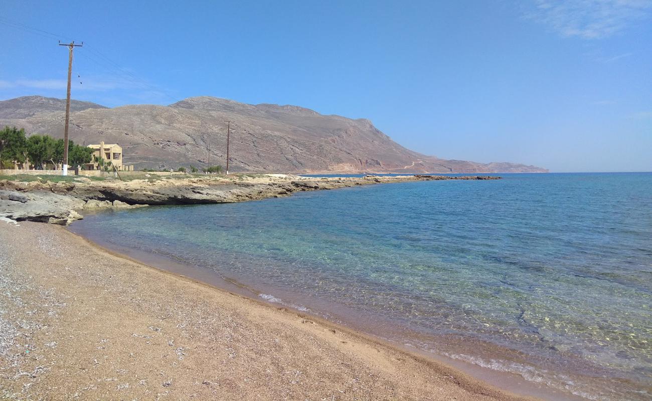 Photo de Viglia Beach avec sable beige de surface