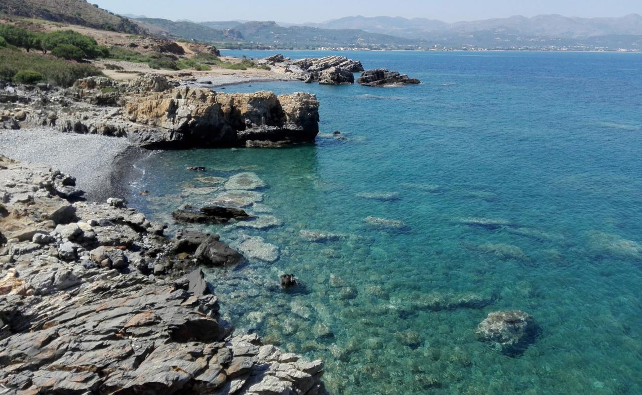 Photo de Honi beaches avec terrain rocheux de surface