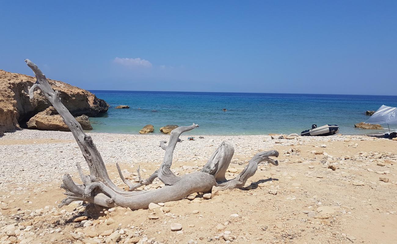 Photo de Fetife Beach avec sable beige & galets de surface