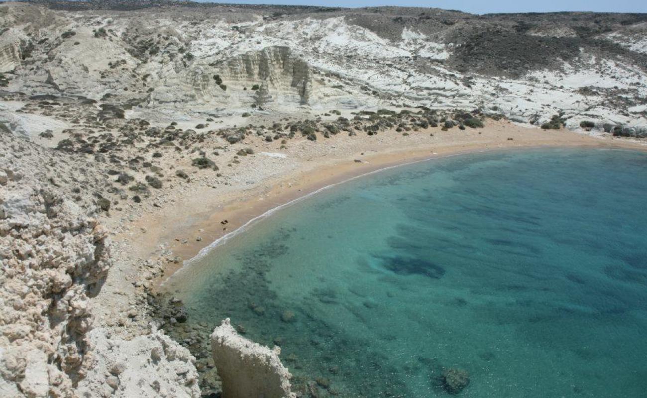Photo de Asprougas beach avec sable beige de surface