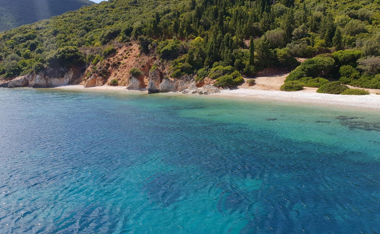 Photo de Paralia Marmagkas avec sable clair avec caillou de surface