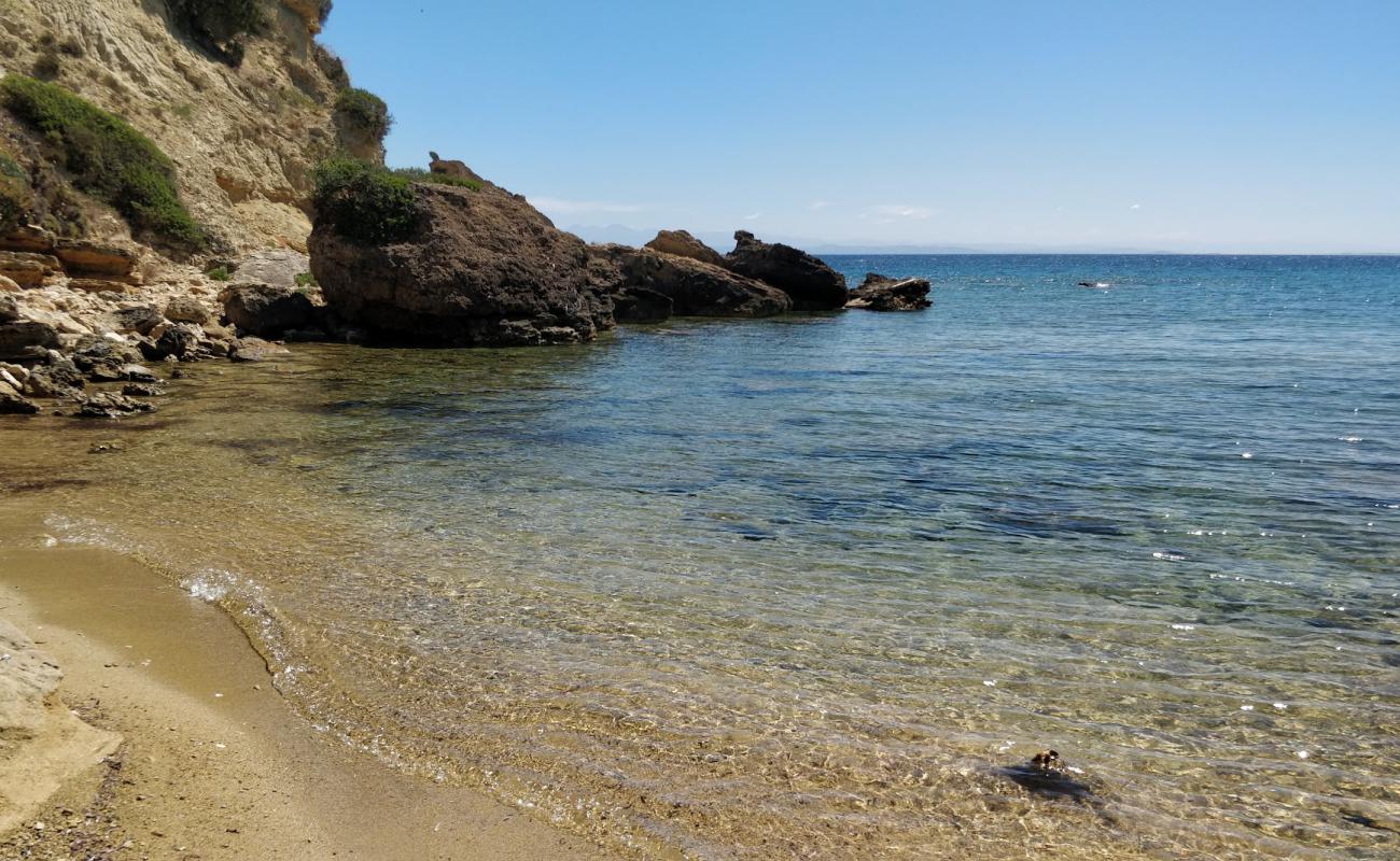 Photo de Gerakas Beach II avec sable noir & galets de surface