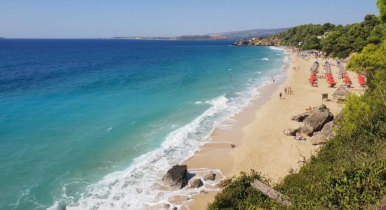 Plage de Makris Gialos