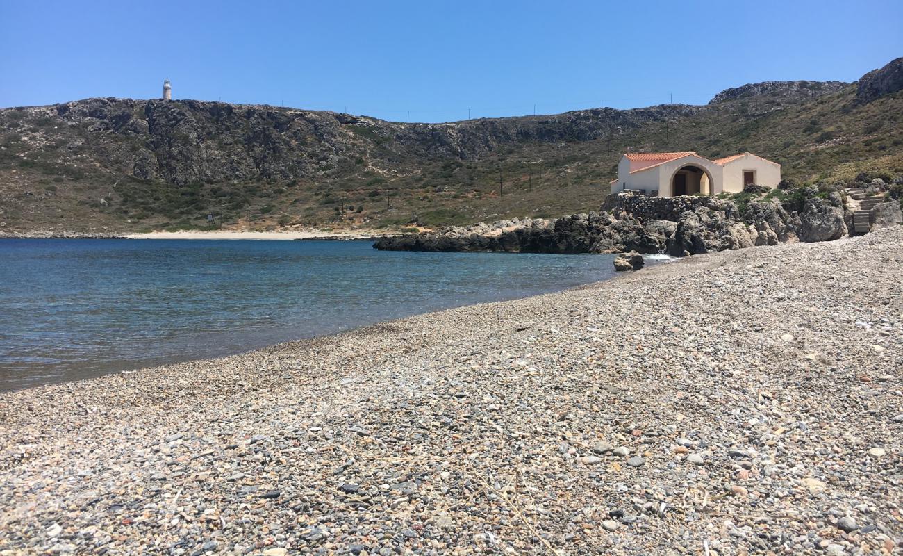 Photo de Vlychada beach II avec galets gris de surface