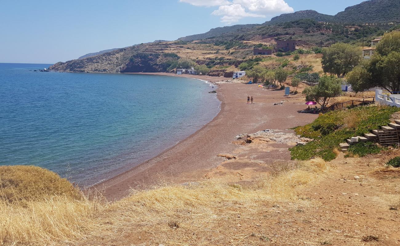 Photo de Paralia Firi Ammos avec galets bruns de surface