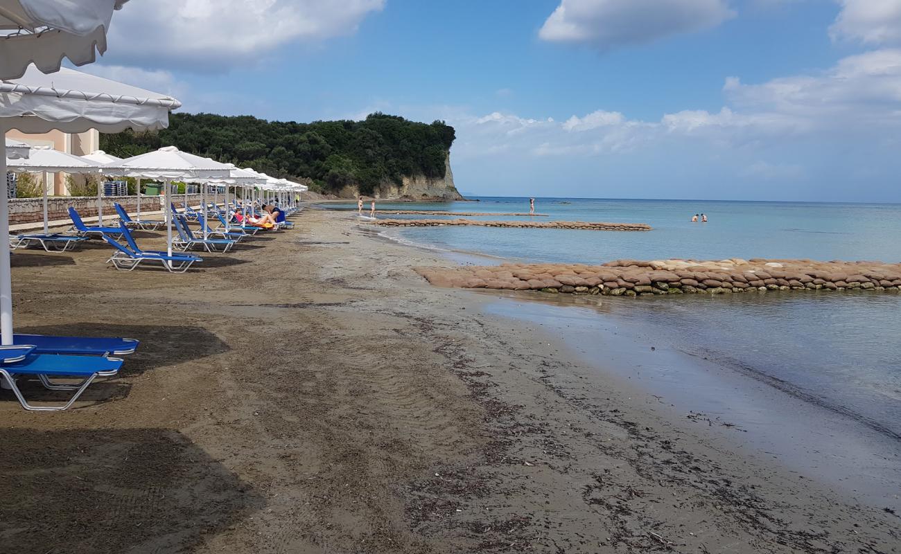 Photo de Roda beach avec sable lumineux de surface