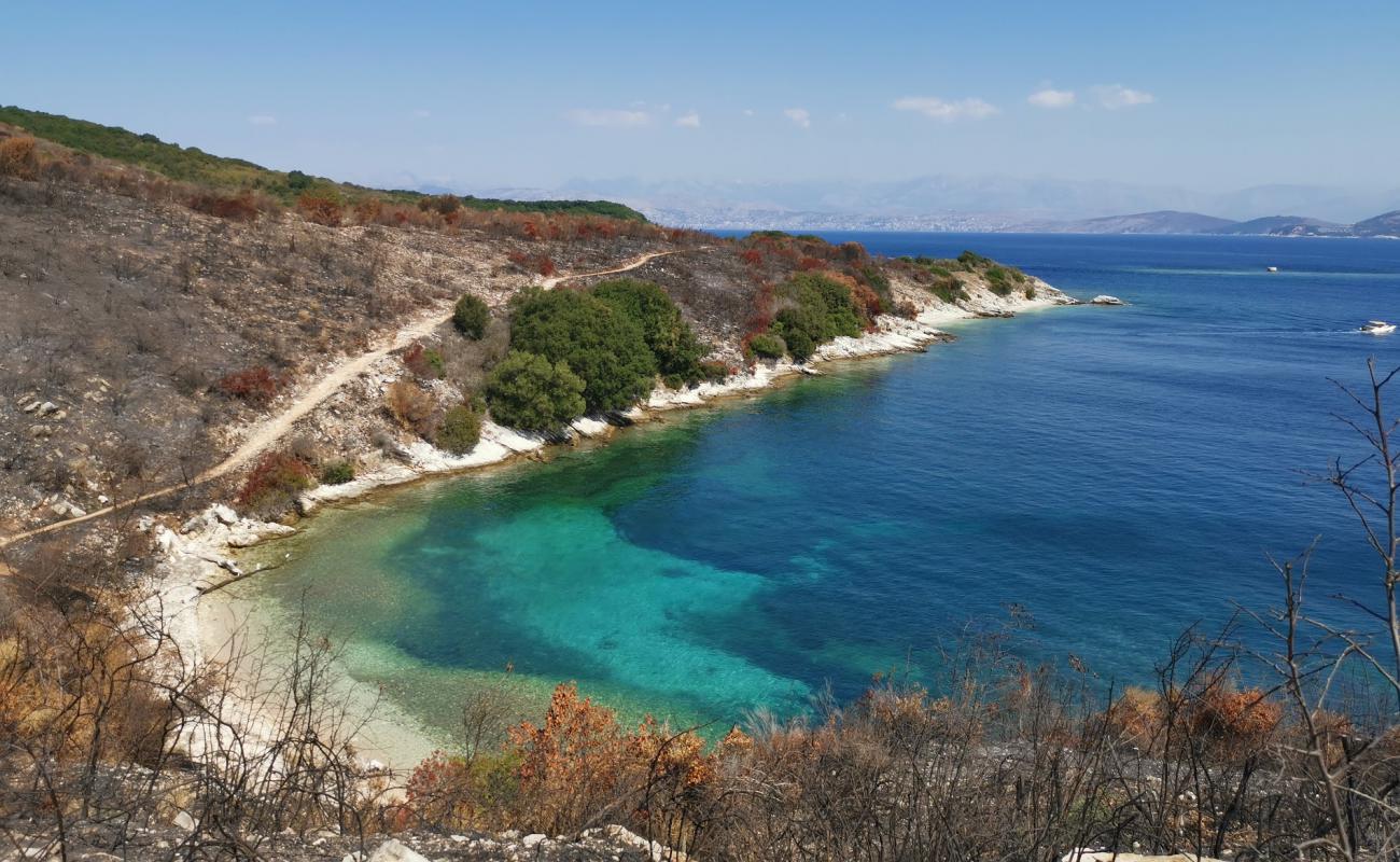 Photo de Aspalathra beach avec roches de surface