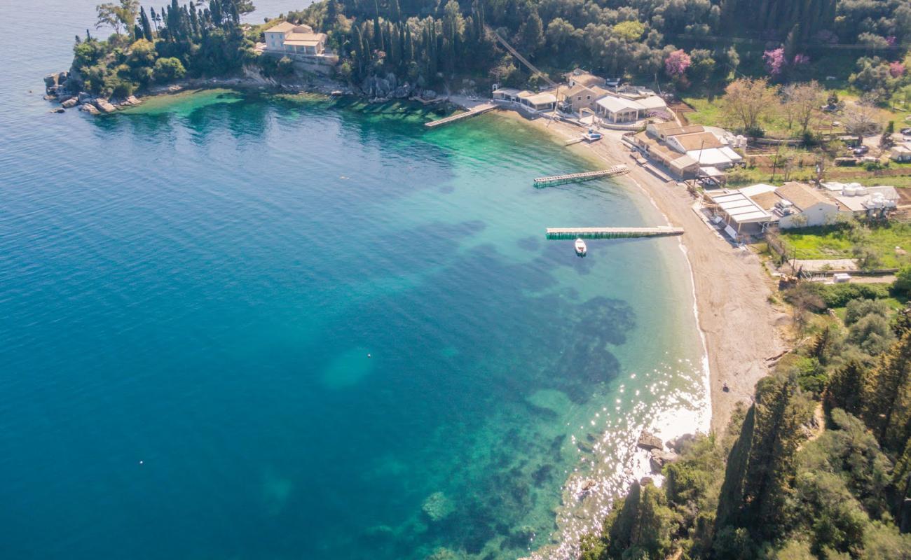 Photo de Agni Beach avec caillou fin clair de surface