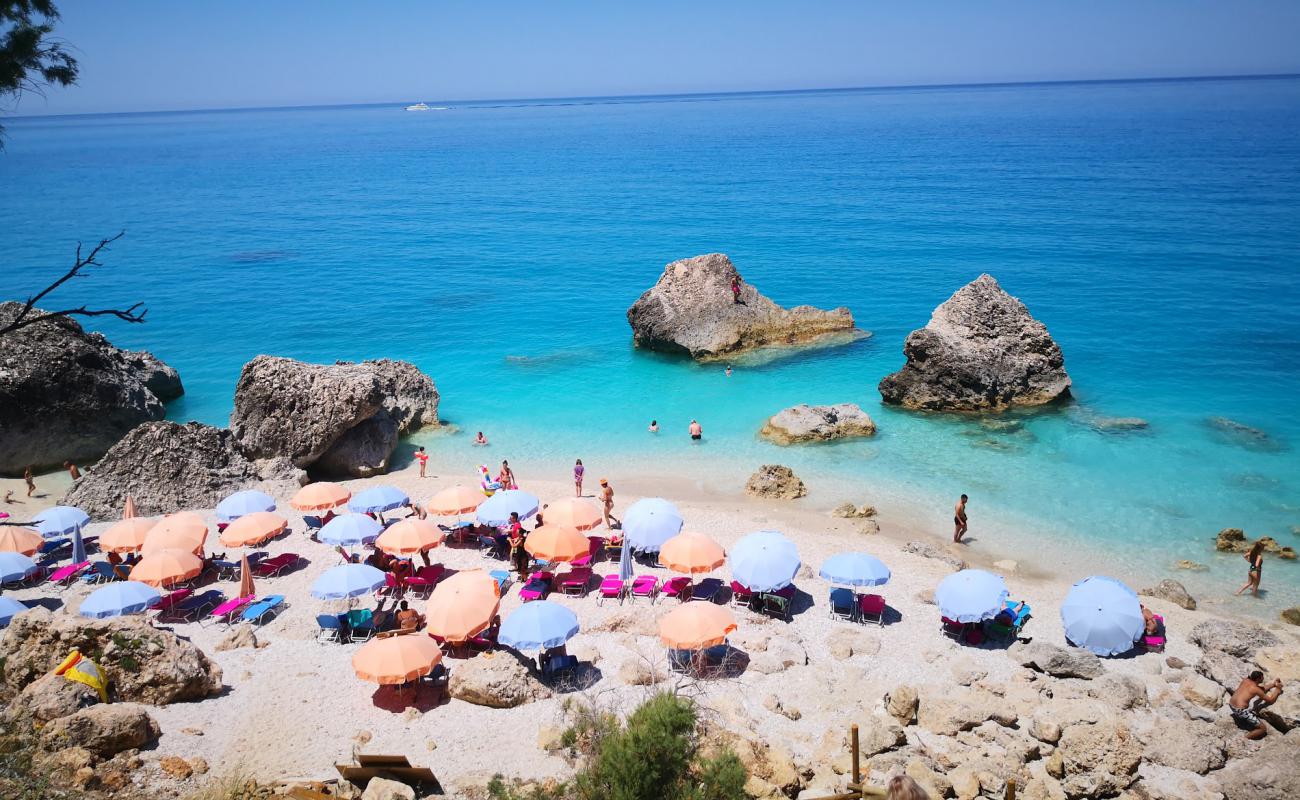 Photo de Kavalikefta Beach avec petits galets bruns de surface