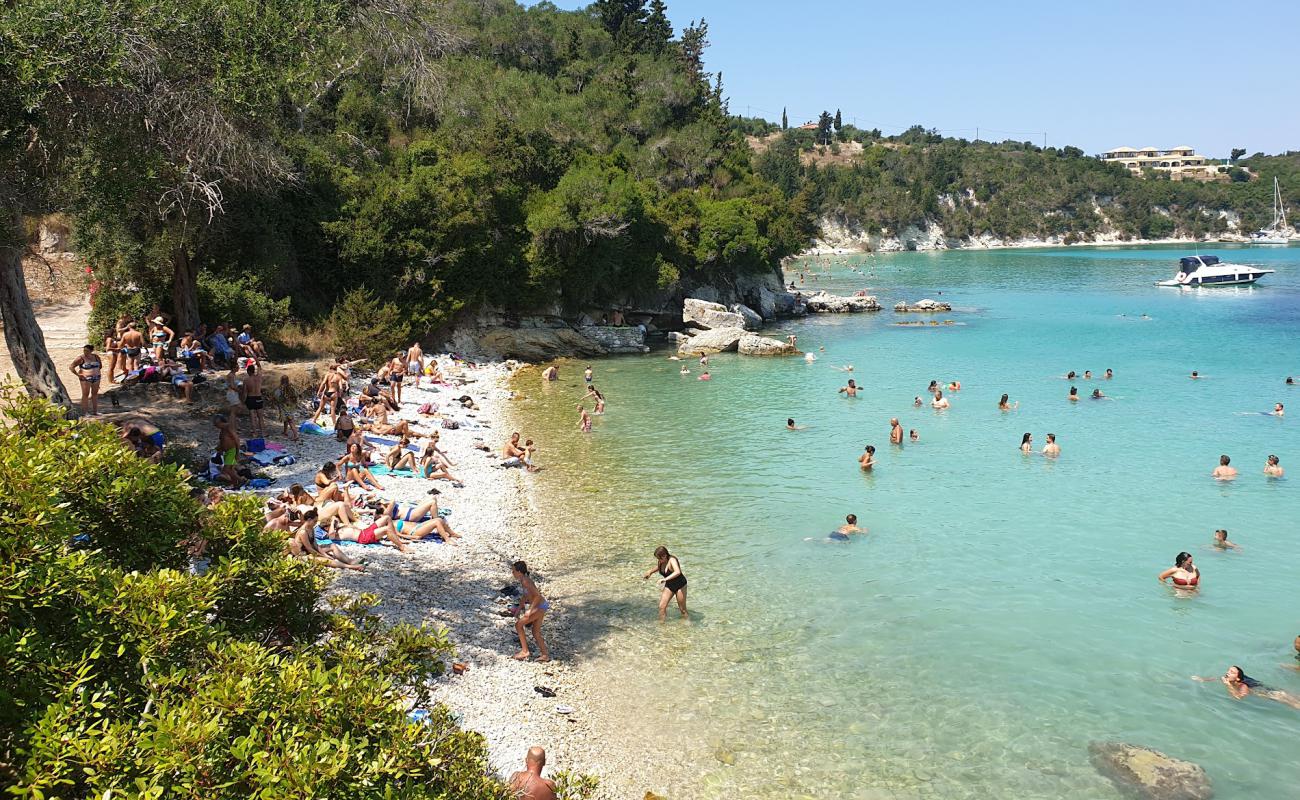 Photo de Kanoni beach avec caillou clair de surface