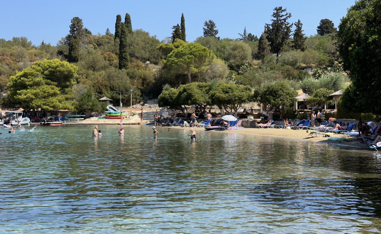 Photo de Paralia Moggonisi avec sable beige de surface