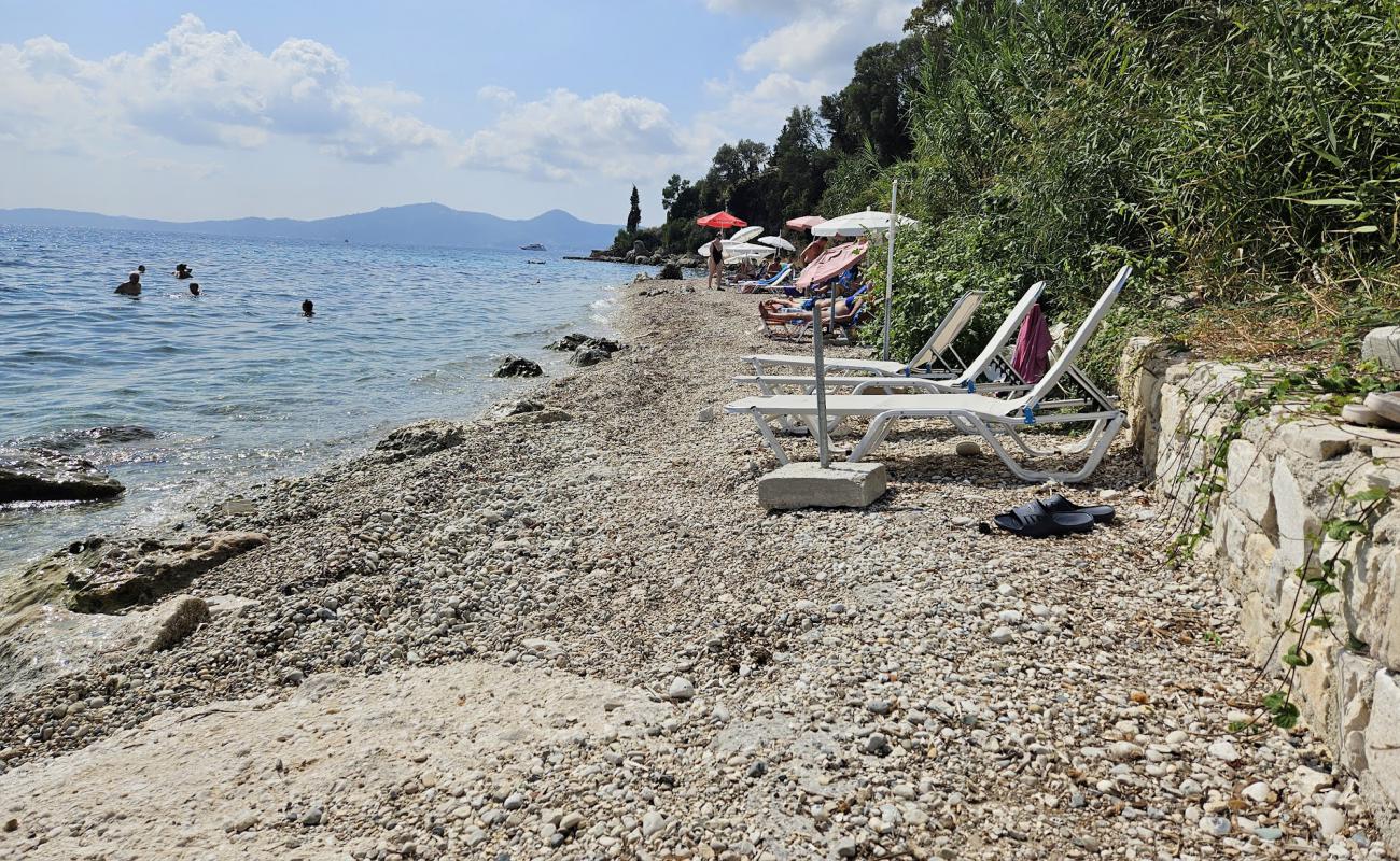 Photo de Corfu Maris Bellos Beach avec terrain rocheux de surface