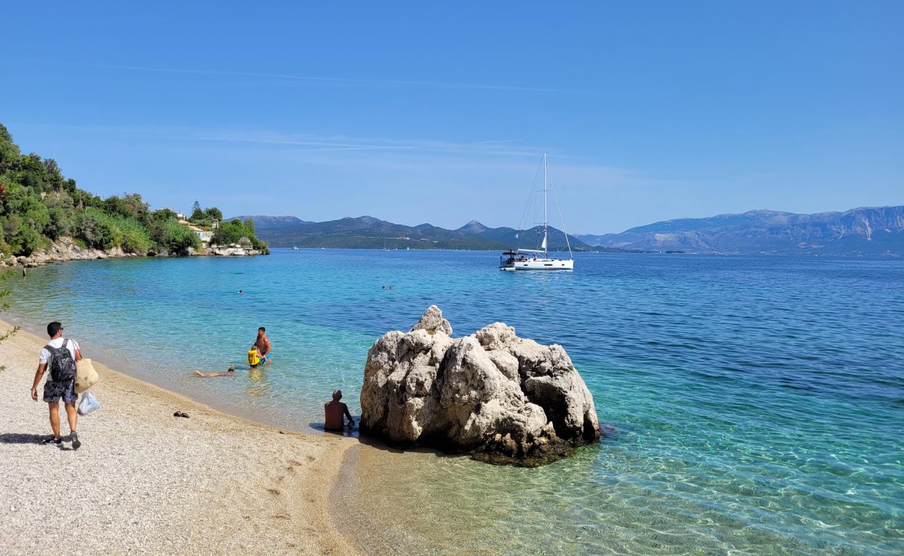 Photo de Pasha Beach avec petits galets gris de surface