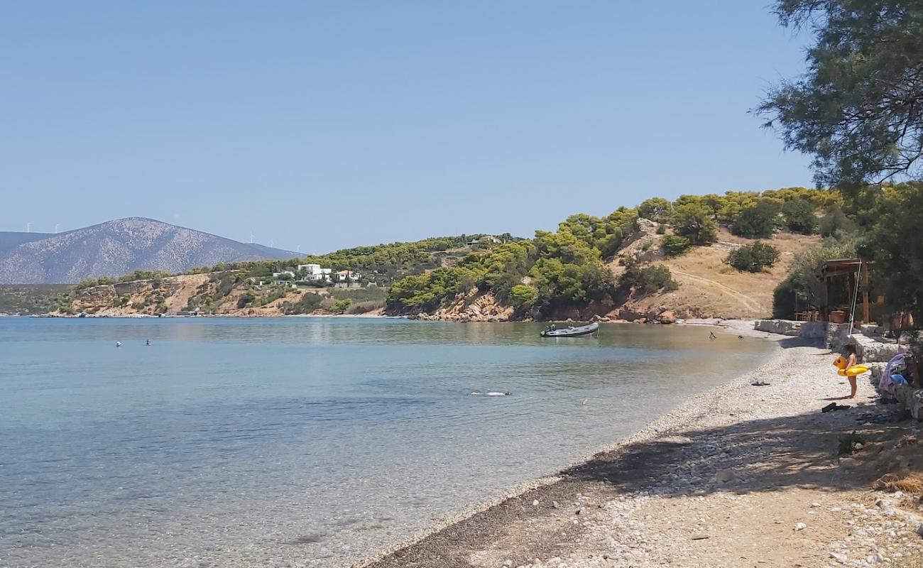 Photo de Doroufi Beach avec sable beige de surface