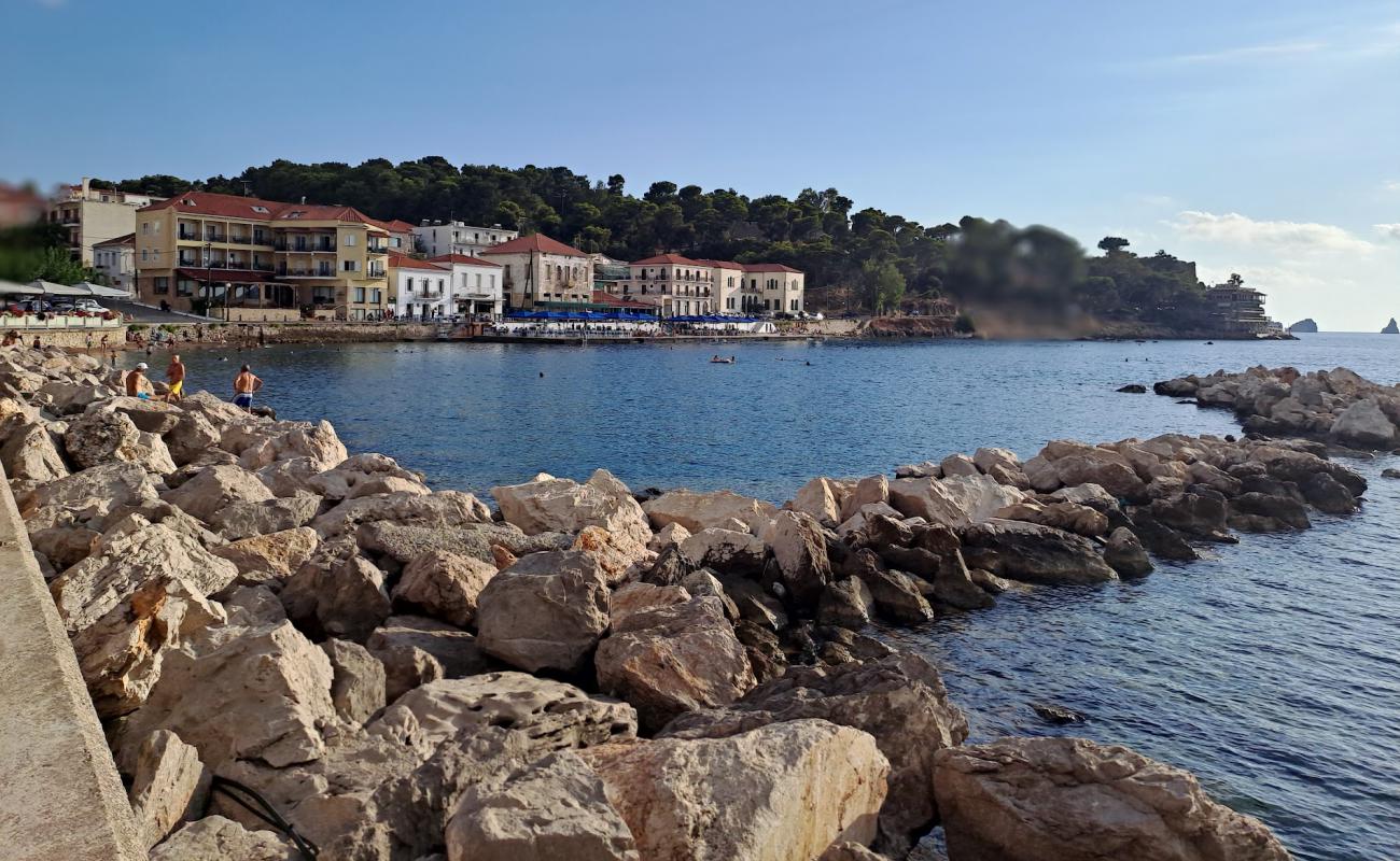 Photo de Pylos Beach avec sable beige de surface