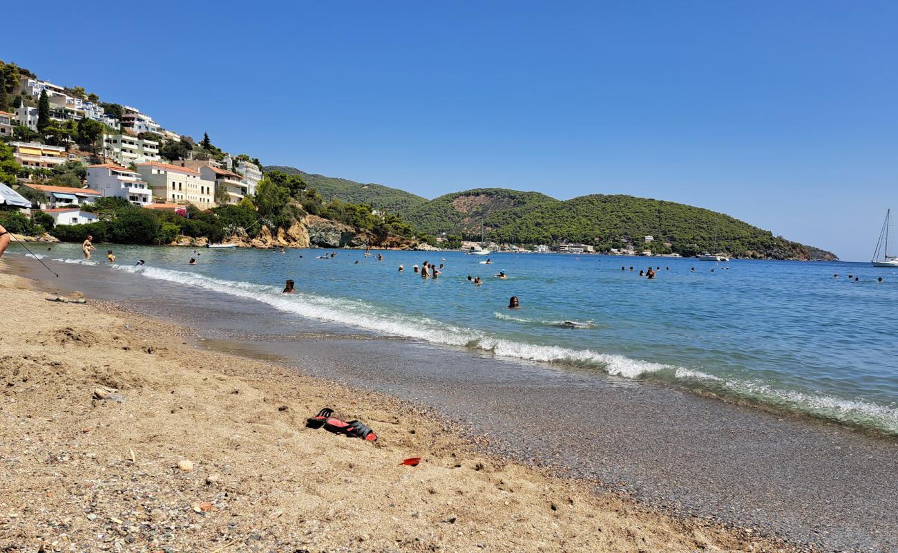 Photo de Paralia Kanali avec sable beige de surface